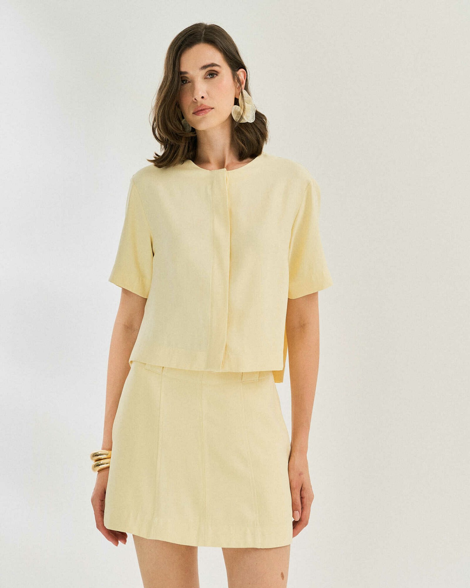 BLUSA ALFAIATARIA COM VISTA — foto 14