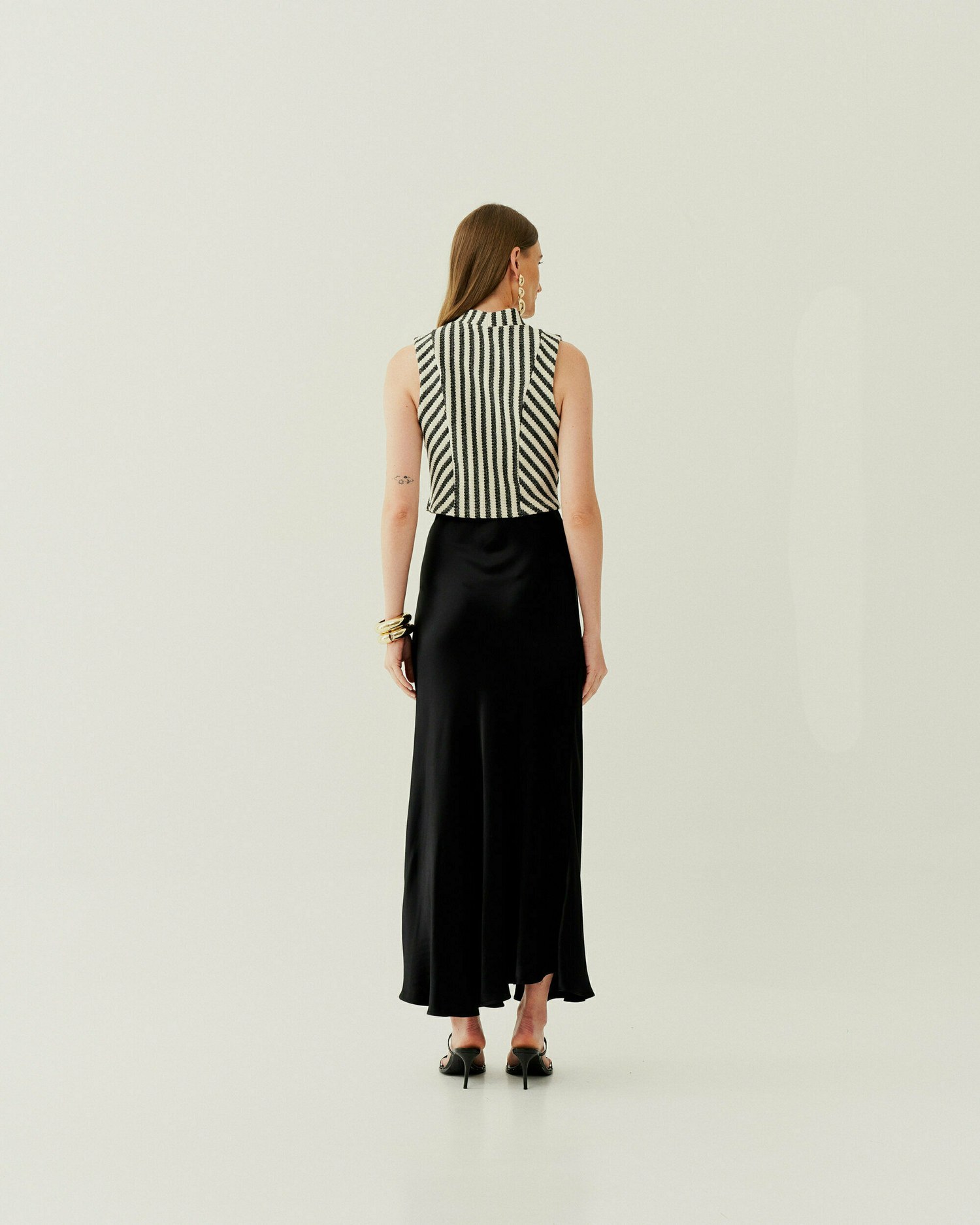 BLUSA CROPPED GOLA ALTA LISTRADO — foto 7
