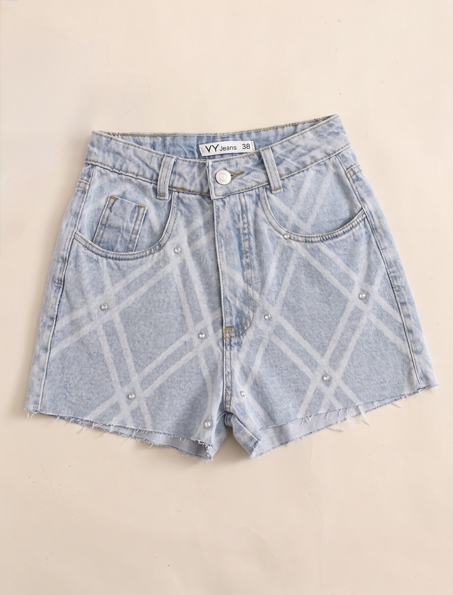 Short Jeans Feminino Cintura Alta Pedraria Estonado Losangos Barra Desfiada